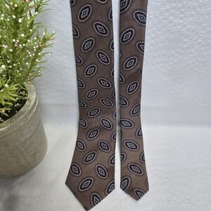Resilio Collegiate Brown Patterned Tie Skinny Tie EUC Mens